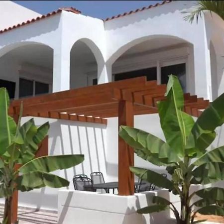 ארונה Gezellige Villa Met Prachtig Zicht En Zwembad מראה חיצוני תמונה