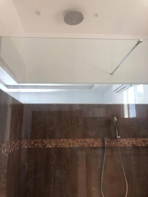 ארונה Gezellige Villa Met Prachtig Zicht En Zwembad מראה חיצוני תמונה