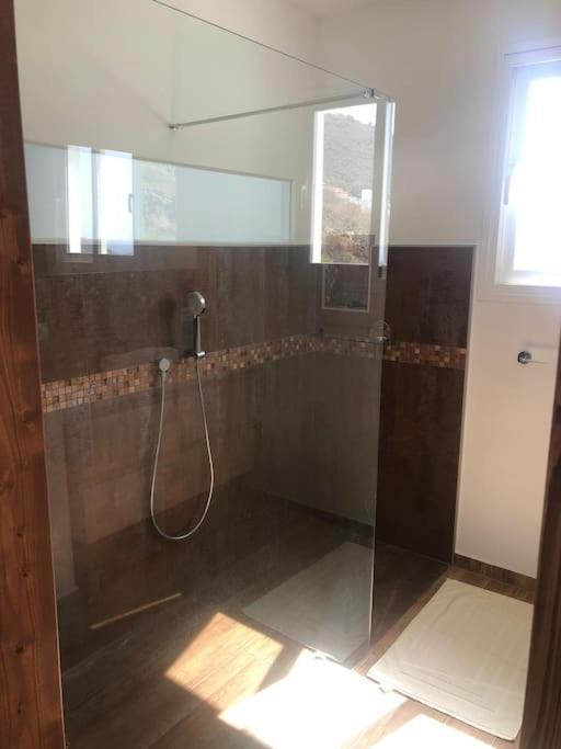 ארונה Gezellige Villa Met Prachtig Zicht En Zwembad מראה חיצוני תמונה